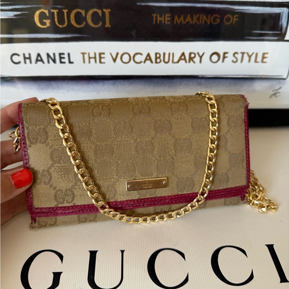 GUCCI GG Canvas and Leather Vintage Long Wallet On Chain Crossbody - Picture 15 of 16